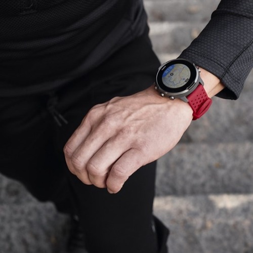 Силиконовый ремешок Suunto 24mm Athletic 1, красный (S+M) SS050681000 от прозводителя Suunto 